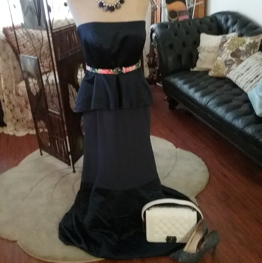 Vera repurposed Formal or Non- Traditional  Dress - Picture 3 of 7